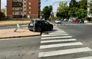 Cagliari, scontro tra un’auto e un bus Ctm in via Castiglione