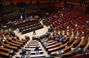 Militari israeliani in Sardegna, scontro aperto tra la Regione e Piantedosi