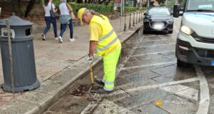 Cagliari, via Roma allagata: “Colpa di una caditoia non pulita”