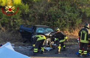Nuoro, scontro frontale alle porte della città: 10 feriti