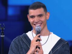 Damiano Caddeo conquista i Live di X Factor: applausi scroscianti per l’esibizione