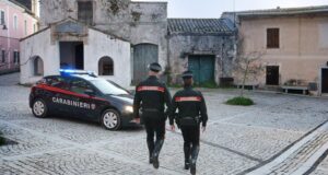 Decimomannu, maltrattamenti in famiglia: bracciale elettronico per un 39enne