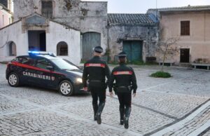 Decimomannu, maltrattamenti in famiglia: bracciale elettronico per un 39enne