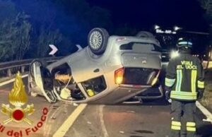 Olbia, auto si cappotta sulla Statale 125: conducente in ospedale