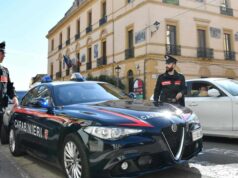 Muore l’anziana accoltellata dal figlio a Guspini: aveva 83 anni