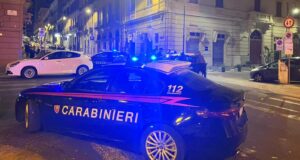 Cagliari, aggressione in via Sicilia: giovane accoltellato, è grave