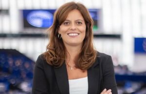 Ilaria Salis, no alla revoca dell’immunità | Salvini: “Chi sbaglia, non paga”