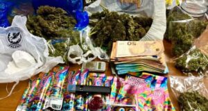 Decimomannu, in casa un vero e proprio market della droga: 28enne arrestato