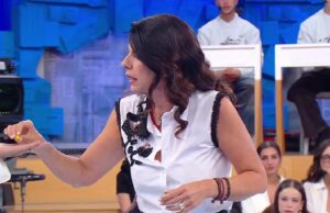 Riparte Amici 25, alla prima puntata è show di Geppi Cucciari