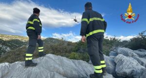 Turista si perde sul sentiero per Cala Luna: recuperato in elicottero