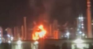 Fiamme alla Saras, nella notte scoppia un incendio: Comune chiede incontro