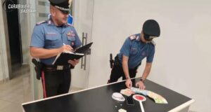 Valledoria, in casa market di cocaina ed eroina: un uomo arrestato