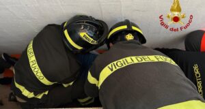 Paura a Golfo Aranci, 60enne cade in una condotta di aerazione