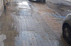 Cagliari, disagi e allagamento in via Tommaseo: fiume d’acqua in strada