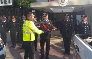 Esplosione Verona, cordoglio davanti a Comando Provinciale Carabinieri Cagliari | Video