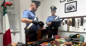 Ittiri, minaccia titolare tabacchino con una pistola: arrestato un uomo