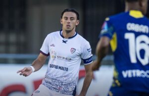 Verona-Cagliari 2-2, partita pirotecnica: sotto di 2 gol i rossoblù risorgono