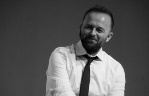 Enrico Galiano: “La scrittura costruisce ponti che ci fanno incontrare”