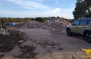 Arborea, sequestrata una discarica abusiva di rifiuti speciali