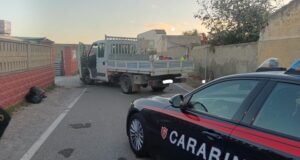 Tremendo incidente a Carloforte: moto contro camion, 61enne in pericolo di vita