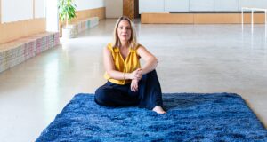 La cagliaritana Eleonora Todde e il suo tappeto vincono il Festival “Materia”