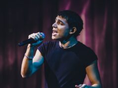 EroCaddeo si supera a X-Factor: standing ovation per la sua “Sere Nere”