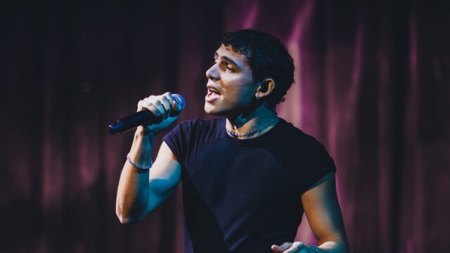 eroCaddeo canta XFactor