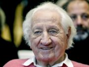 Morto il vignettista Giorgio Forattini, anche la Sardegna tra le sue provocazioni