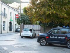 Tentato furto a Sant’Antioco, 30enne arrestato mentre scavalca il cancello