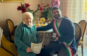 Cagliari in festa, felicitazioni per la nuova centenaria Maria Vittoria Putzolu