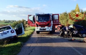 Tragedia a Samatzai, scontro tra due auto: un morto