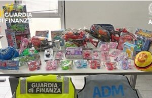 Cagliari, maxi sequestro al Porto Canale: sigilli a oltre 8.500 articoli contraffatti