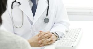 Medici in pensione richiamati in servizio, la Consulta: “Legge sarda legittima”