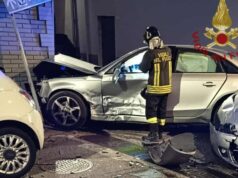Scontro tra due auto a Domusnovas, 5 feriti