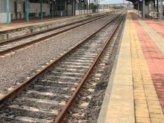 San Gavino, si mette sui binari e costringe un treno all’inchiodata: denunciato