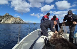 Reti da pesca abbandonate, intervento dei Carabinieri a Villasimius
