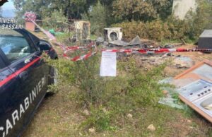 Olbia, sorpreso a bruciare rifiuti in un terreno: scatta la denuncia