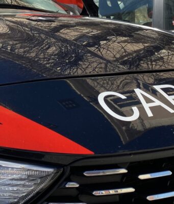 Pula, in giro con hashish e coltello: denunciato