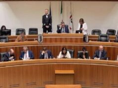 Taglio ai fondi per i collaboratori, tensione nel Campo largo sardo