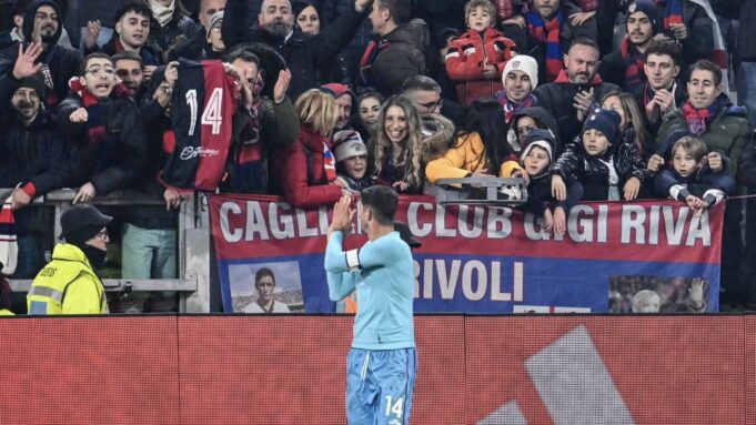 Premio Puskás 2025, il sardo Deiola non ce l’ha fatta: trionfa Montiel