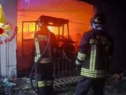 Scano Montiferro, grande incendio in azienda agricola: devastato il fienile