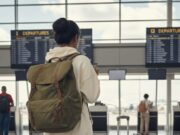 Giovani in fuga dalla Sardegna, l’identikit? Sono donne e laureate