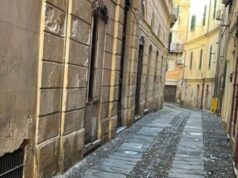 Sassari, brutale aggressione alla compagna nel centro storico: fermato l’uomo