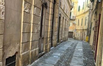 Sassari, aggredisce con violenza la compagna: per l’uomo scattano le manette