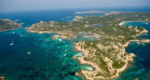 La Maddalena, villaggio turistico senza autorizzazioni: sequestro e denunce