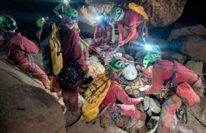 Soccorso Alpino, maxi esercitazione nelle profondità di Su Bentu | Video