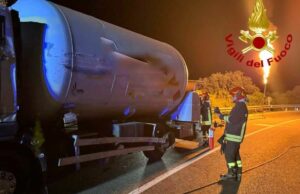 Siniscola, scontro tra due mezzi pesanti: paura per un carico di Gpl