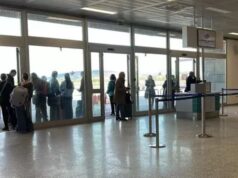 Allarme all’aeroporto di Alghero, spruzzato spray urticante: sala partenze evacuata