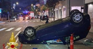 Violento incidente stradale a Olbia: due feriti estratti dalle lamiere