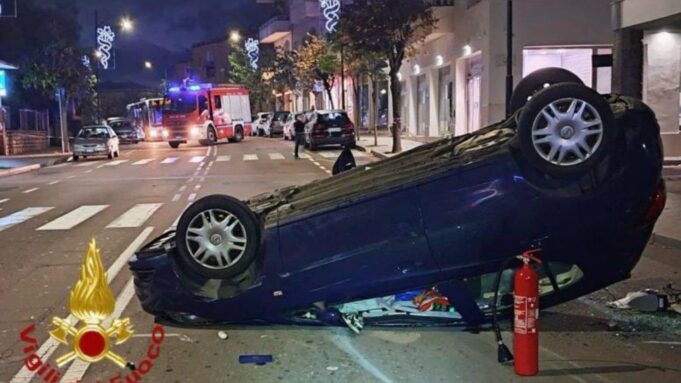 Violento incidente stradale a Olbia: due feriti estratti dalle lamiere